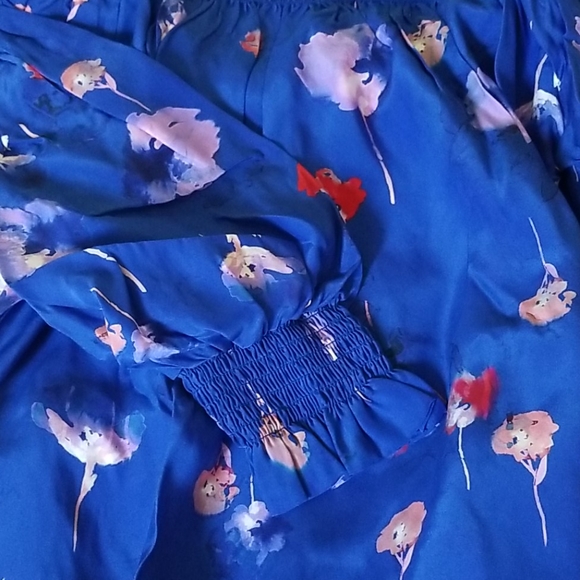 Tyler Böe Silk Floral Cold Shoulder Top Blue Size S Small - Picture 7 of 7